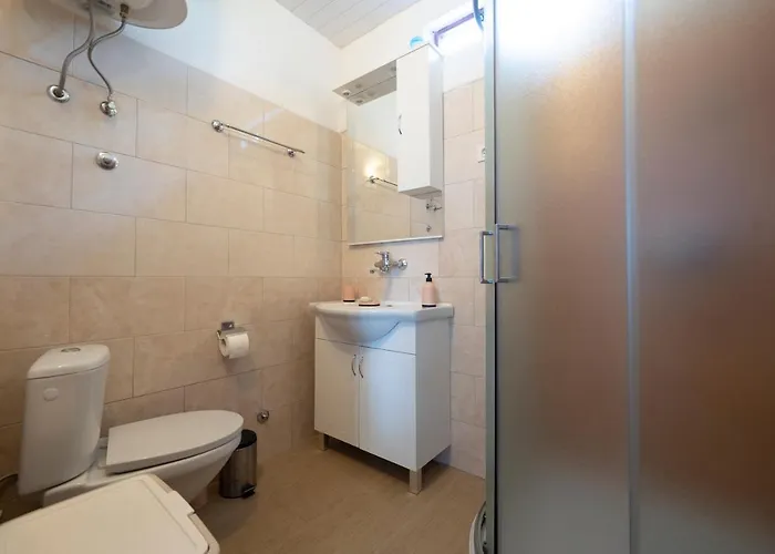 Апартаменты Ema 2 *